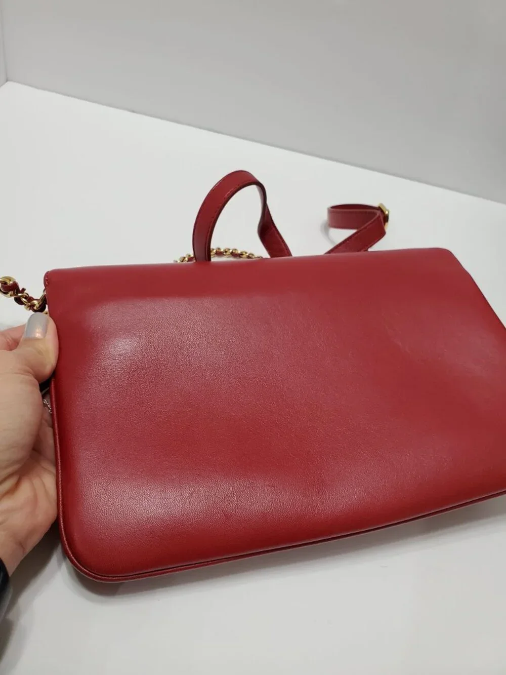 Chanel Unchained Red Leather Messenger Crossbody Flap Bag-NO DUST BAG